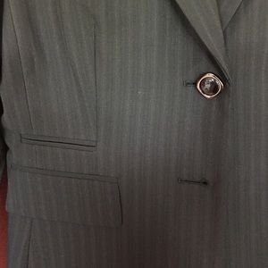 Antonio Melani black stripped blazer size 6